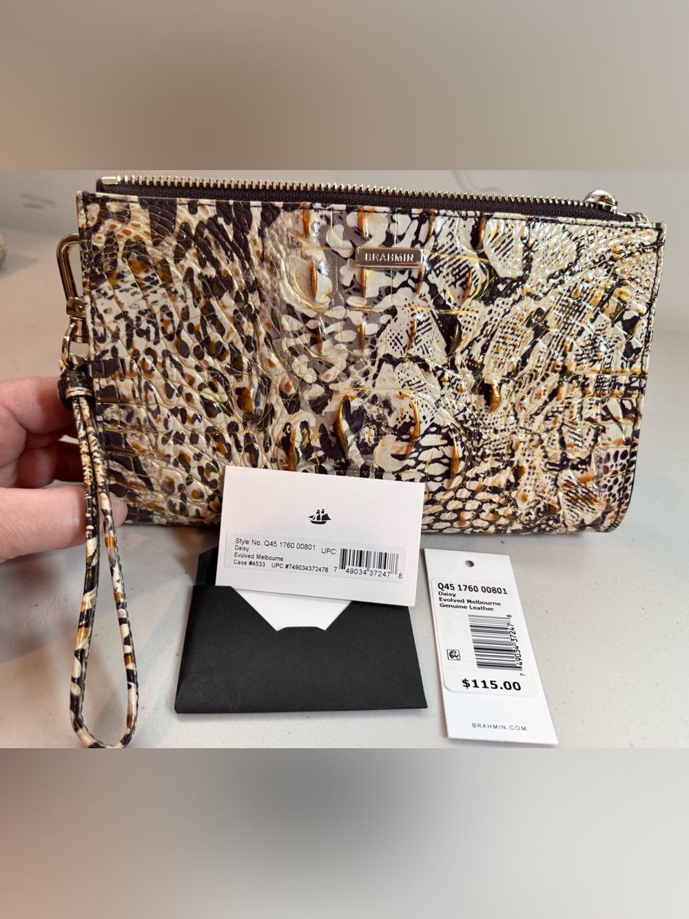 Brahmin Daisy Wristlet in Evolved Melbourne